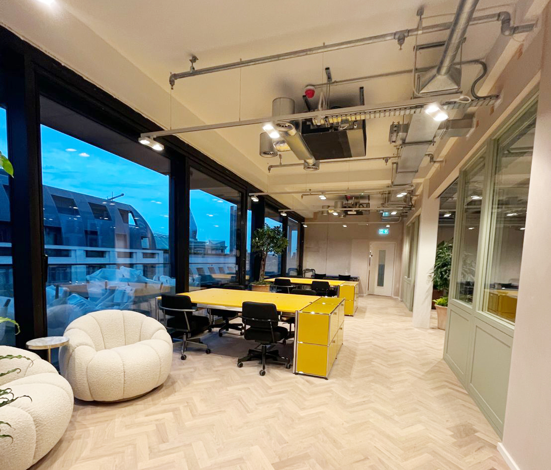 Cat B fitout for desirable office space located on the prestigious Strand in central London.