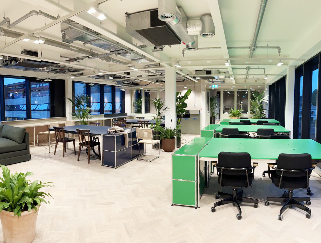 Cat B fitout for desirable office space located on the prestigious Strand in central London.